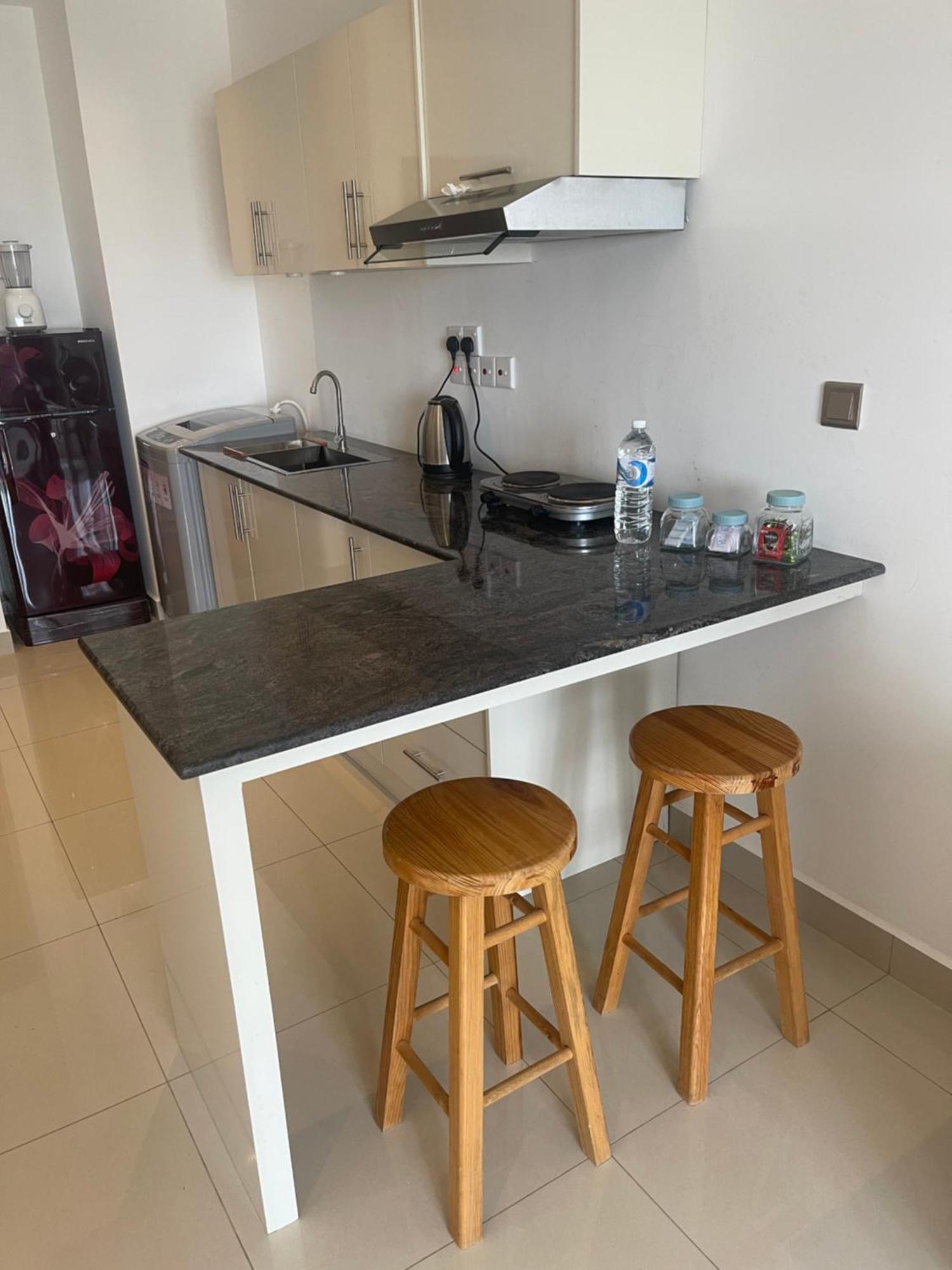 Ocean Breeze Sea View Luxury Apartments Negombo Exterior foto