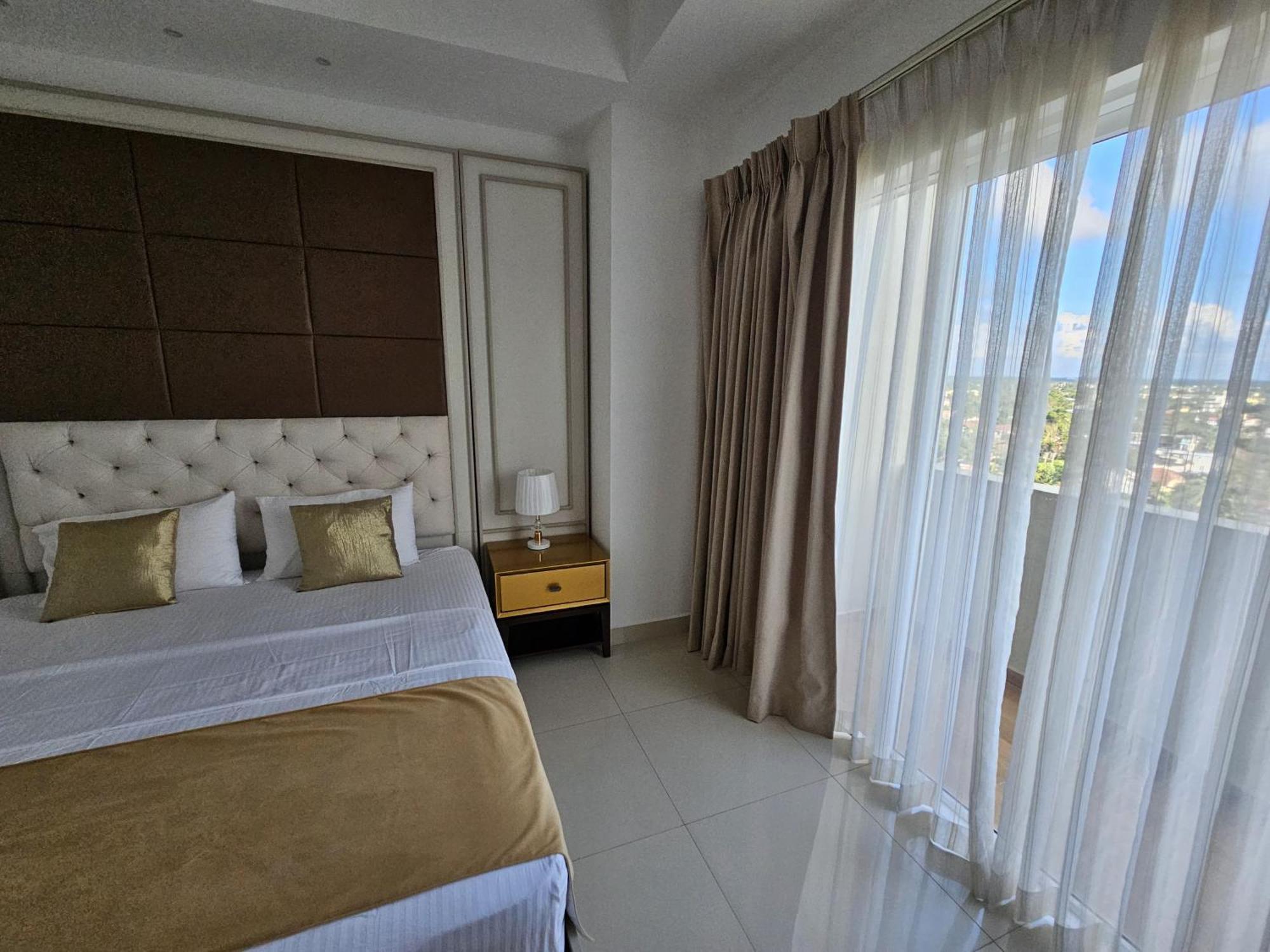 Ocean Breeze Sea View Luxury Apartments Negombo Exterior foto